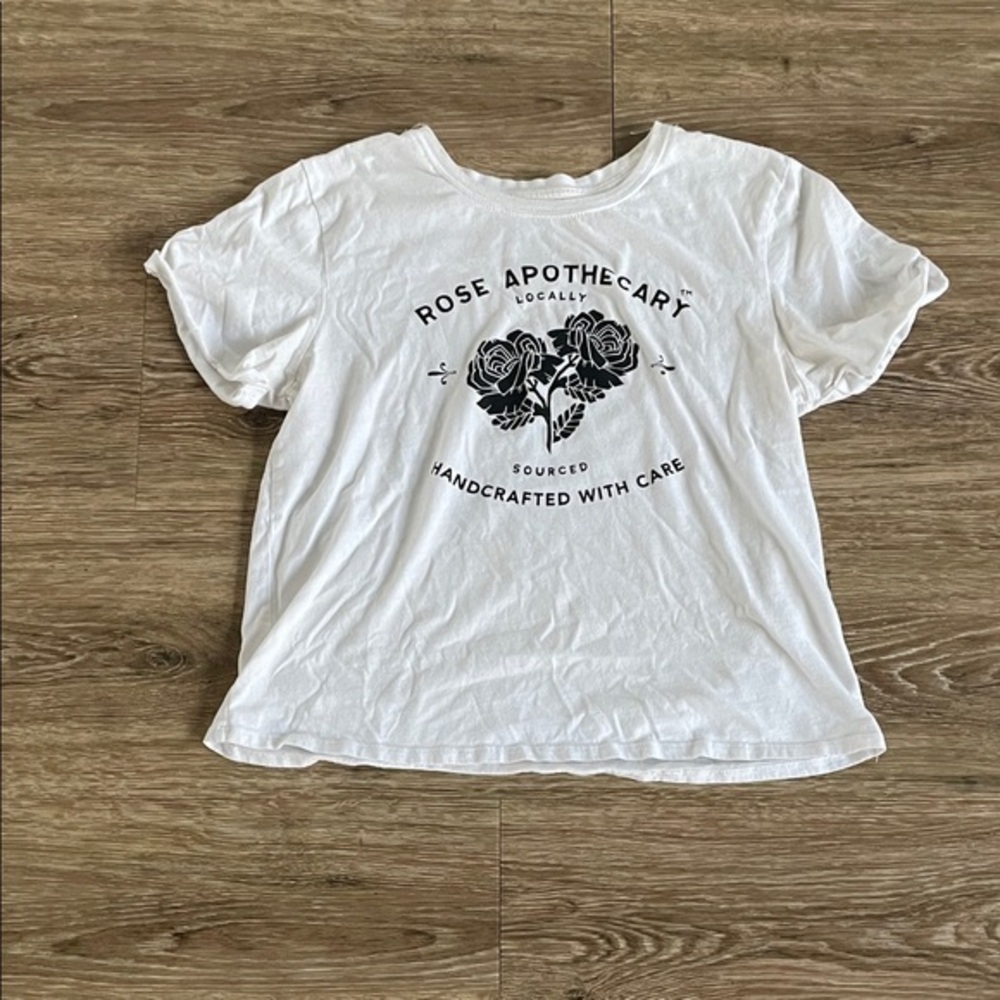 Schitts Creek Rose Apothecary Graphic Tee - White with Black Print size large